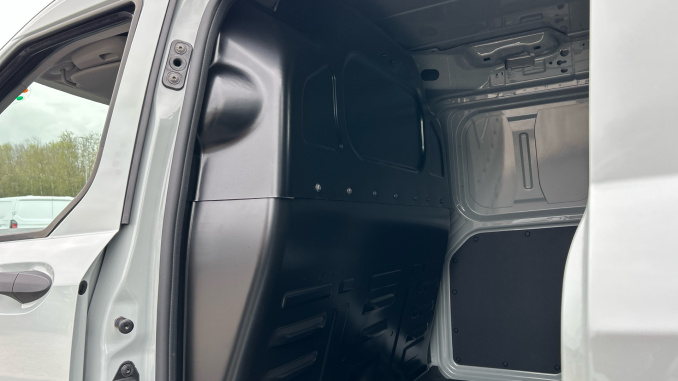 Ford Transit Courier Diesel 1.5 EcoBlue Trend Van - Image 18